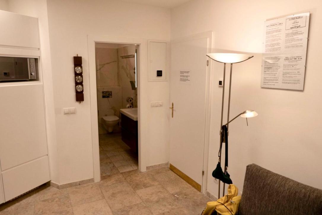 Modern Studios Near City Center Wenen Buitenkant foto