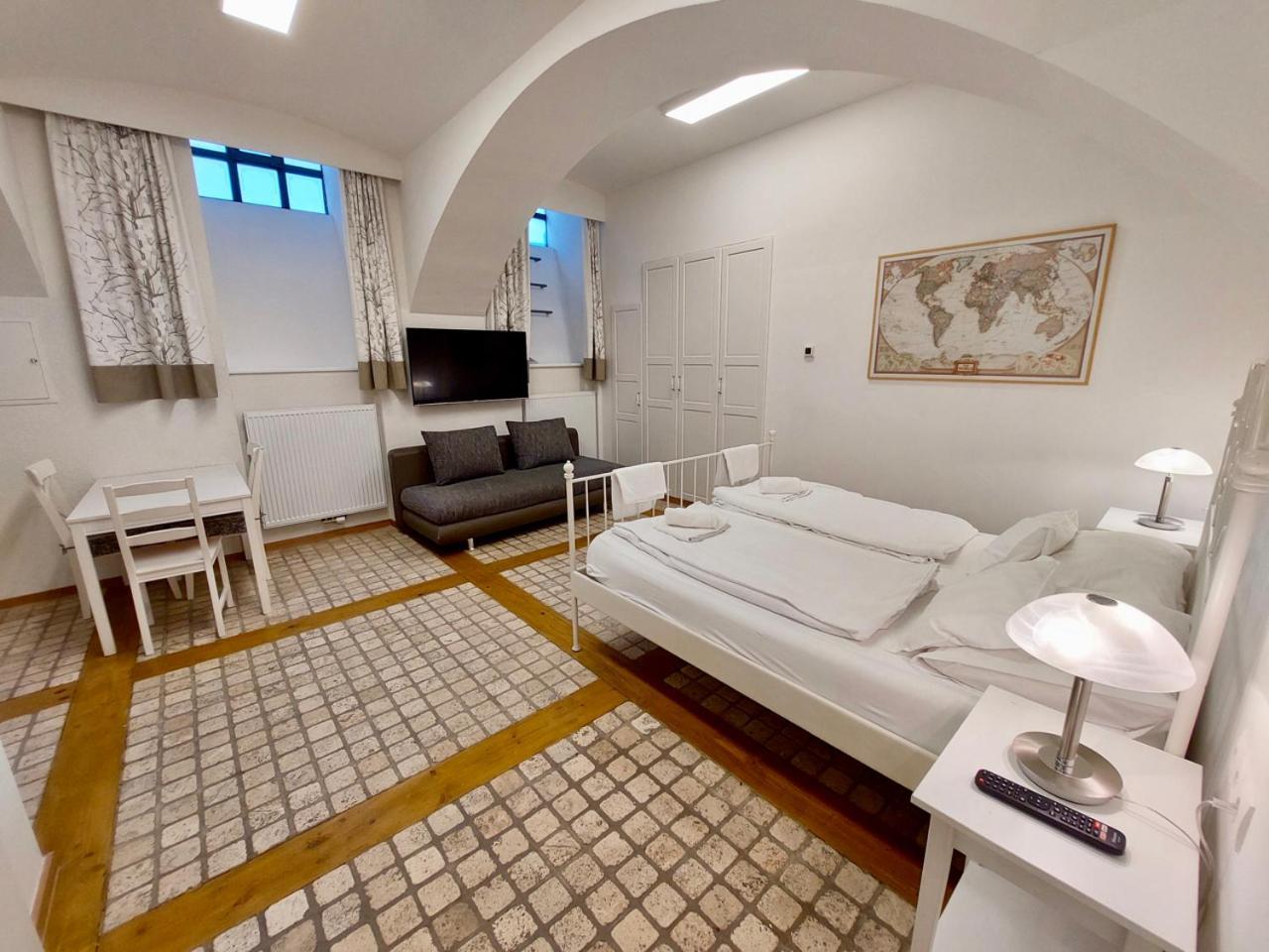 Modern Studios Near City Center Wenen Buitenkant foto
